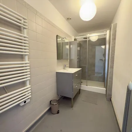 Pause Sur La Place بواتييه