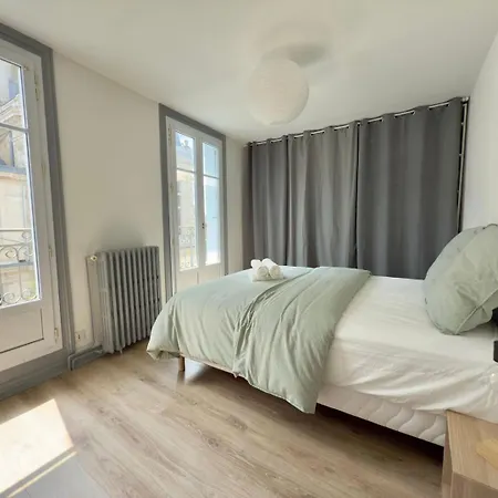 Pause Sur La Place Appartamento Poitiers